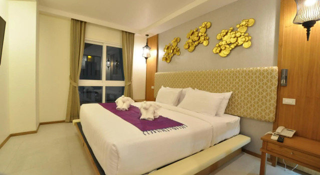 The Signature Hotel @ Thapae, Забронировать Отель Отели Чиангмай с парковкой, рядом с Sompet Market, Парковка