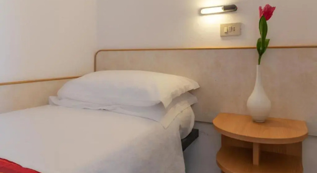 Одноместный номер Standard Hotel Beverly