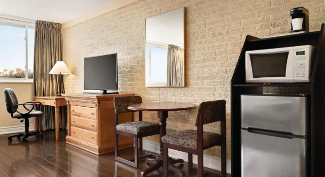 Номер Standard Travelodge by Wyndham Richmond Hill