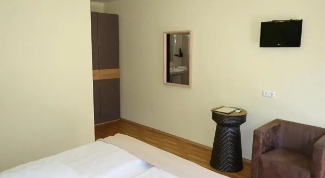 Erbhof Wegleitner, Book Hotel Illmitz 