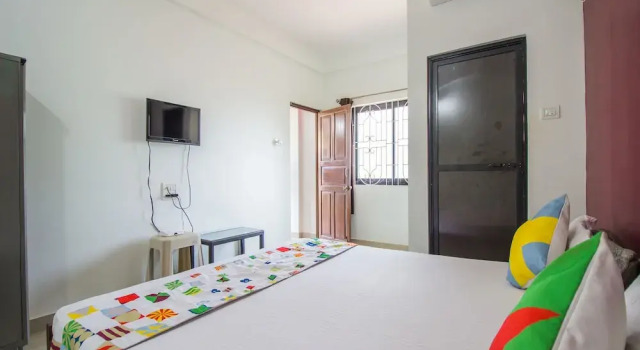 Номер Standard OYO 13203 Home Bright Studio Near Morjim Beach
