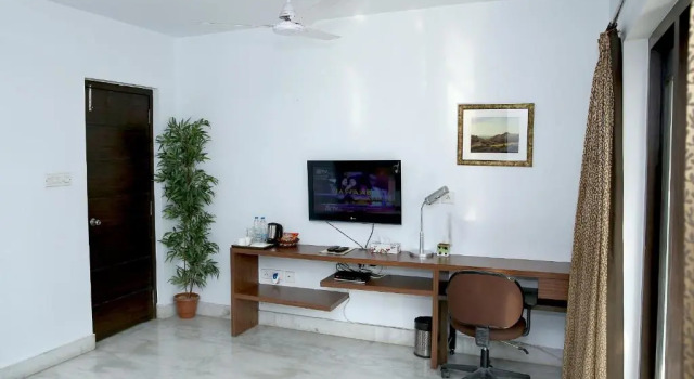 Номер Standard с балконом Tatvam Residency