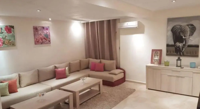 Spacious Apartment Downtown