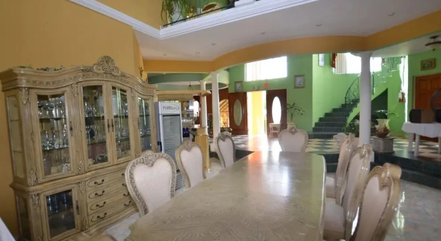 Spacious 6 BR Villa with Pool - Montego Bay - PRJ 1246, Забронировать Вилла Отели Монтего-Бэй 4 звезды, рядом с Залив Махо, 4*