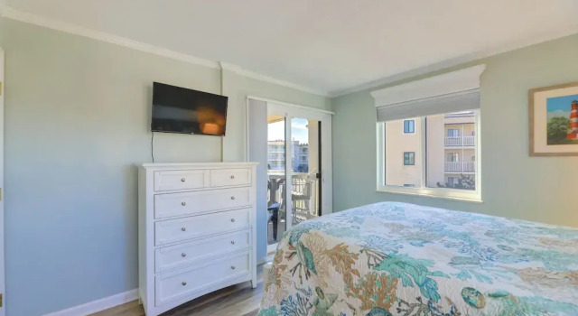 Апартаменты Emerald Isle Vacation Rental w/ Resort Pool!