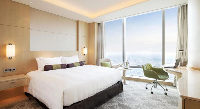 Двухместный номер Deluxe Lotte Hotel Hanoi