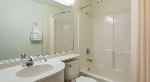 Четырёхместный номер Standard Microtel Inn and Suites Pueblo