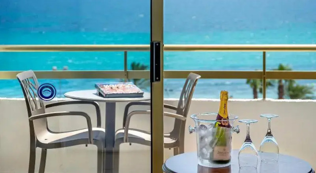 Двухместный номер Standard с балконом и seafront Hotel Biniamar