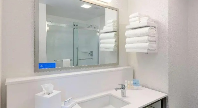 Двухместный номер Standard Hampton Inn by Hilton Irvine Spectrum Lake Forest