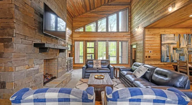 Fun Amp Inviting Modern Luxury 4br Retreat At Broken Bow Lake Features Hot Tub Fire Pit Playground And More Once In A Blue Moon By Boutiq, Boek Hotel Hochatown Oklahoma