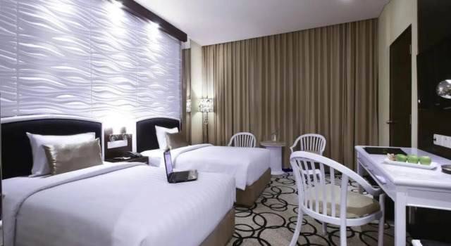 Номер Superior Hotel New Saphir Yogyakarta