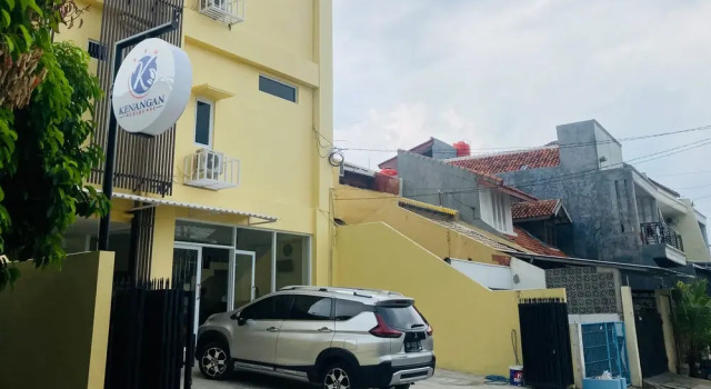 RedDoorz near Paragon Mall Semarang 2, Reservar Hotel Hotéis baratos em Semarang, perto de Lawang Sewu