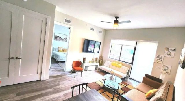 Апартаменты Luxury Lux and Cozy 2beds 2 Baths up to 8 guest