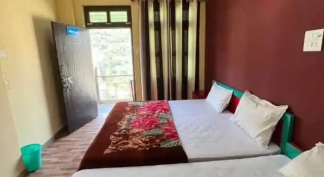Четырёхместный номер Deluxe Goroomgo Girish Alay Homestay Uttarakhand
