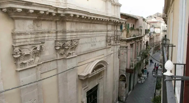 Alagona House