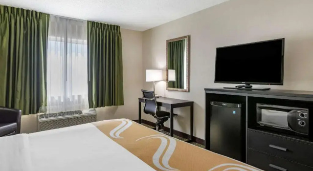 Номер Standard Quality Inn & Suites