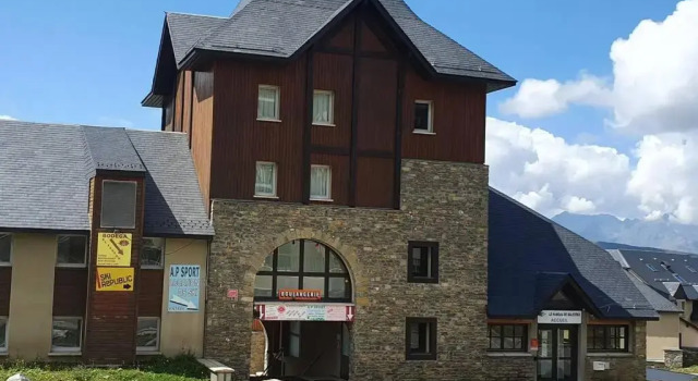 Апартаменты Appartement près des pistes de Peyragudes