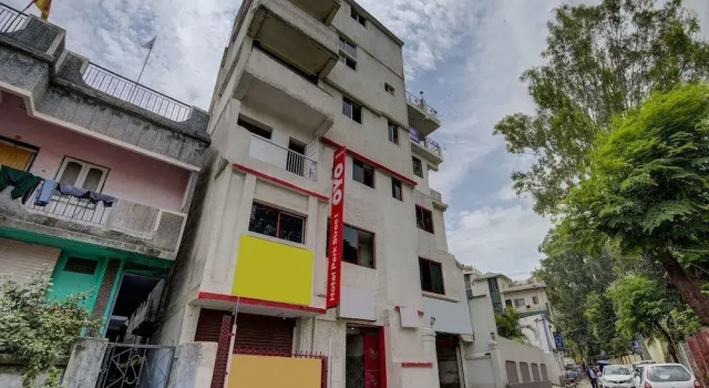 OYO 8976 Hotel Park Street 2, Rezerwuj Hotel Hotele w Ranchi z parkingiem, Parking