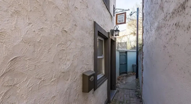 564 1/2 North Judson, Забронировать Дом для отпуска Коттеджи Филадельфии, рядом с Benjamin Franklin's Grave, Коттедж