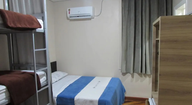 Семейный номер Standard Hotel Minho - Ótima Escolha Próximo à 25 de Março, Brás, Bom Retiro, Metrô e Hospital da Mulher - Café da Manhã Incluso - Estacionamento em Frente