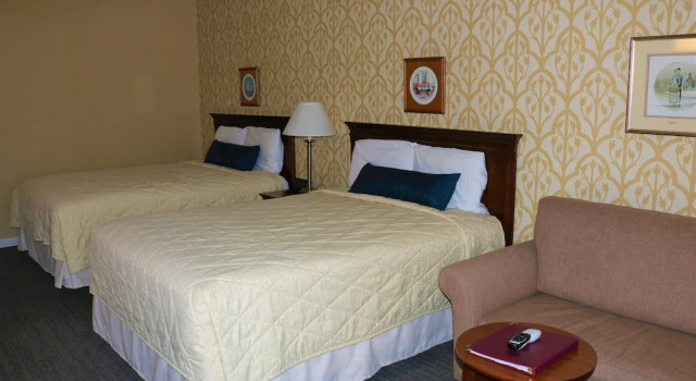 Четырёхместный номер Deluxe The Village Inn