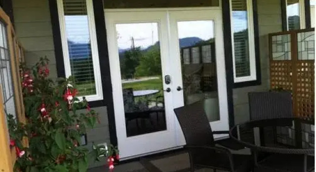Harmony Ridge Bed & Breakfast, Prenota Hotel Lake Cowichan Vancouver Island