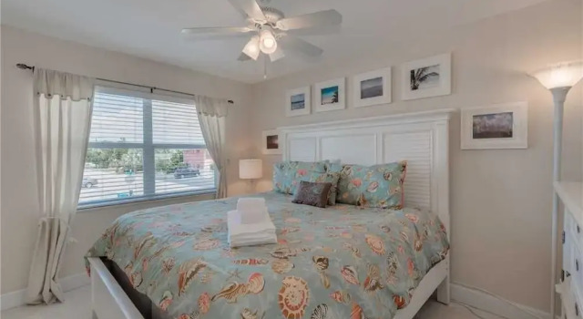 Waves 17 - One Bedroom Condo