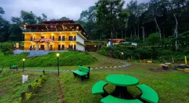 Nellimani Home Stay by OYO Rooms, Забронировать Отель Мадикери Coorg, рядом с Парк Раджас-Сит