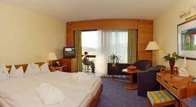 Arcadia Hotel Sonnenhof Grafenau, Varaa Hotelli Hotellit Baijeri pysäköinnillä, Pysäköinti