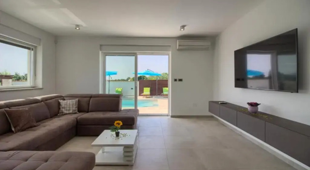 Modern villa Nerina with private pool near Pula, Забронировать Вилла Шишан Pula Riviera