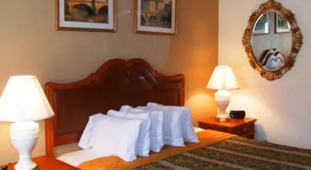 Номер Standard A Victory Hotel - Southfield