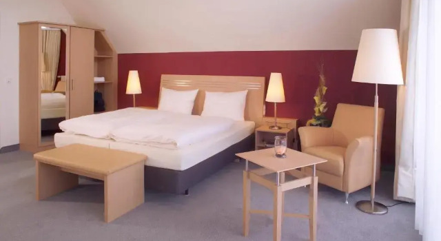 Полулюкс с балконом и с видом на город Hotel Mainpromenade ***S