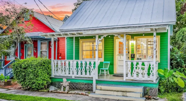Adorable Cottage Near Downtown W/ Enclosed Yard & Spiral Staircase - Dogs OK, Varaa Lomakoti Huvilat kohteessa Florida, Villa