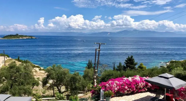 Коттедж с 2 комнатами Villa Avgerini Paxos