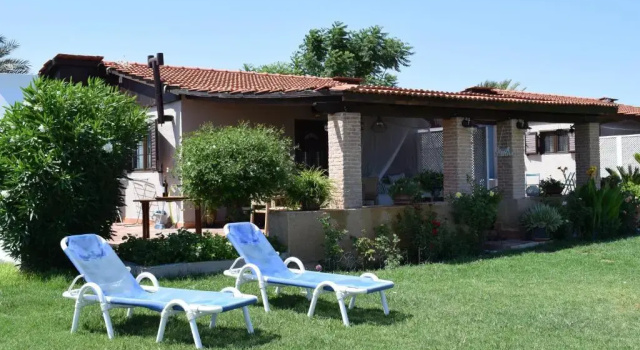 Коттедж Aelia Sea View Bungalow
