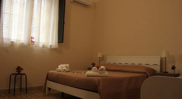 B&B Le Pomelie dell'Etna, Book Bed and Breakfast Hotels in Sicily with Parking, Parking