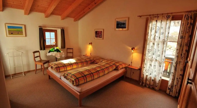 Bed & Breakfast La Val, Buchen Sie Hotel Trin 