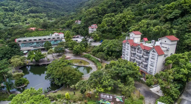 Полулюкс Tou-Cheng Leisure Farm Hotel