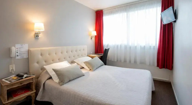 Двухместный номер Standard Bristol Logis CitHotel Périgueux Centre