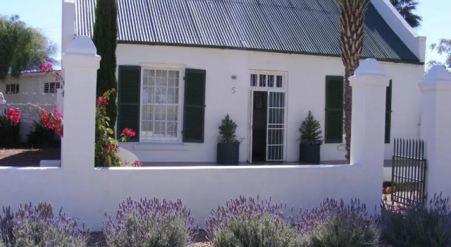 Коттедж Pepper Tree Accommodation