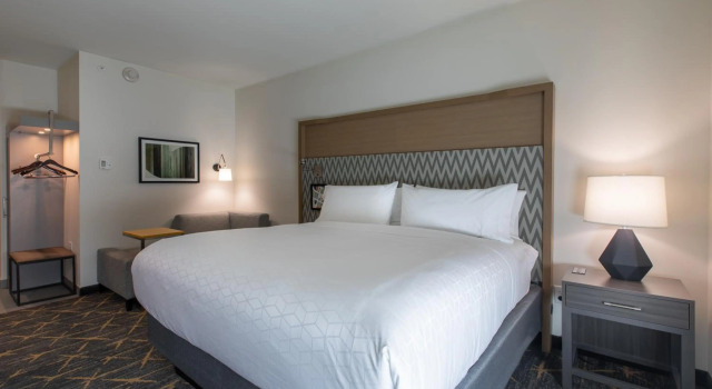 Holiday Inn Greenville - Woodruff Road by IHG, Забронировать Отель Отели Теннесси с бассейном, Бассейн