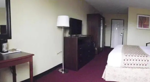 Studio River Edge Inn