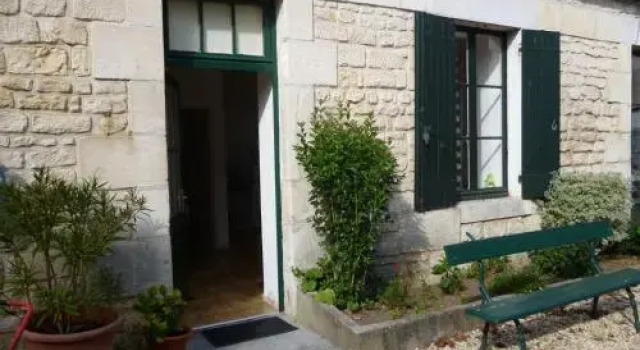 Appartements De Lattre, Prenota Appartamento Hotel a Aquitania con parcheggio, Parcheggio
