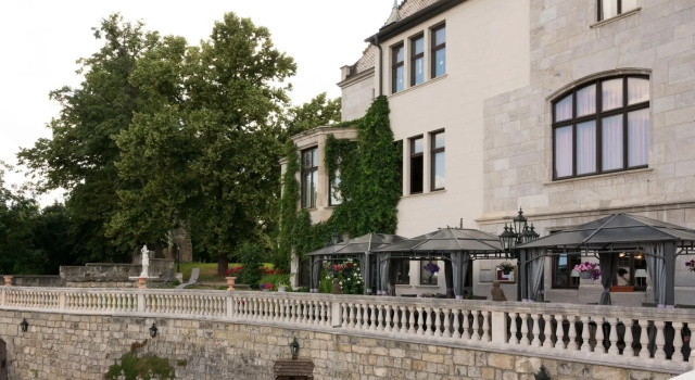 Schlosshotel zum Markgrafen, Varaa Hotelli 4 tähden hotellit kohteessa Garz, 4*