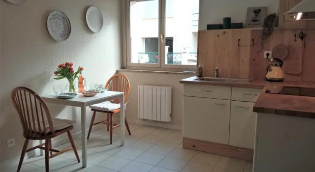 T2 G dans maison en centre ville avec jardin ideal couple curistes, Book Lejlighed Balaruc-les-Bains Étang de Thau