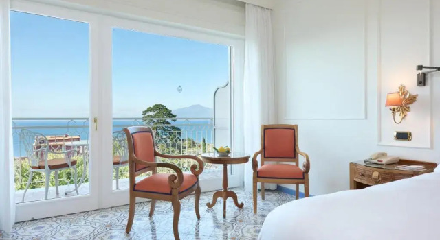 Двухместный номер Premier с видом на море Grand Hotel de la Ville