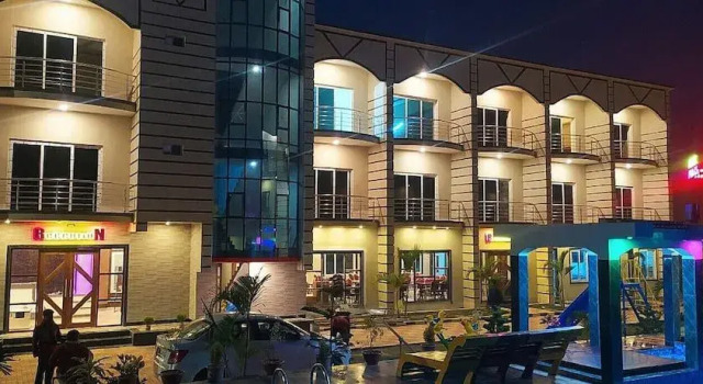 Hotel Prince, Varaa Hotelli Hotellit Mandarmoni uima-altaalla, Uima-allas