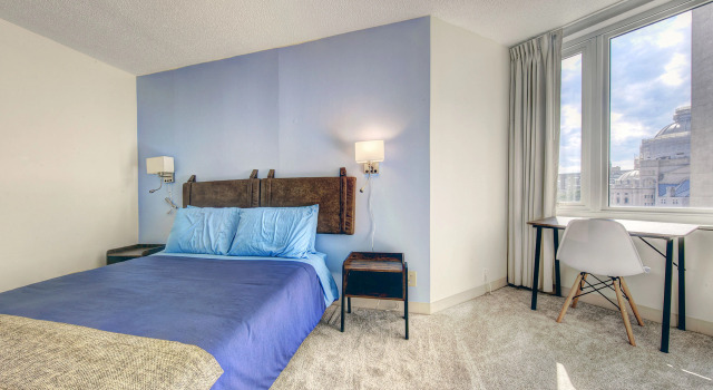 Beautiful, fully equipped, luxury condo!, Забронировать Отель Отели Бостона с бассейном, рядом с Roxbury Heritage State Park, Бассейн