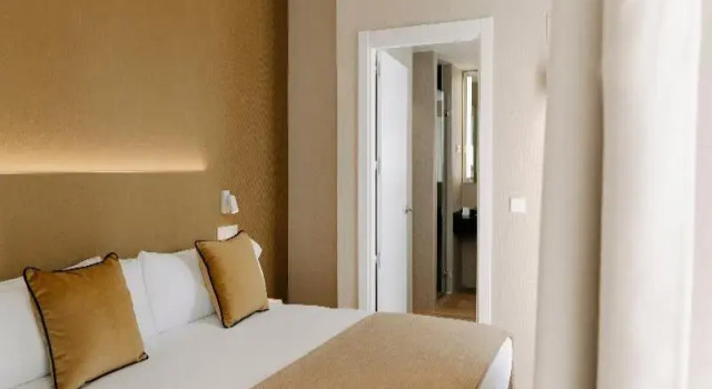 Полулюкс Standard Hotel Pax Atocha