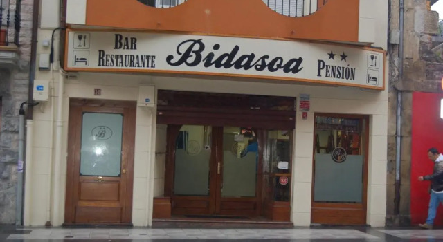 Bar Pensión Restaurante Bidasoa, Забронировать Отель Ирун Costa Guipúzcoa, рядом с Церковь Нуэстра-Сеньора-дель-Хункаль